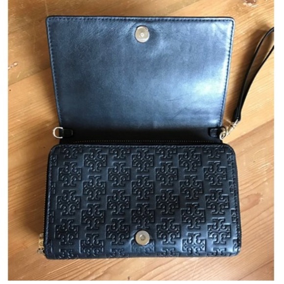 Tory Burch Wallet - Picture 3 of 6